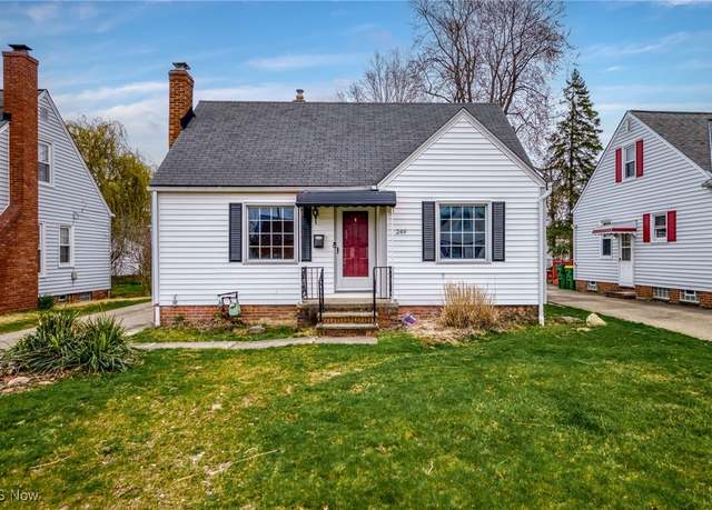 Property at 249 E 285th St, Willowick, OH 44095, 3 beds, 2 baths