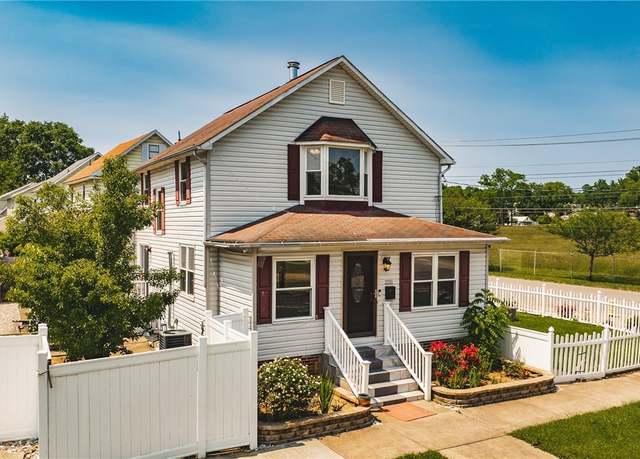 Property at 2211 Park Ave, Parkersburg, WV 26101, 4 beds, 2.5 baths