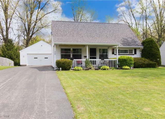 Property at 568 Westgate Blvd, Youngstown, OH 44515, 5 beds, 1.5 baths