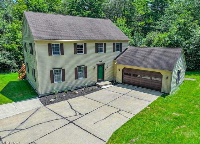 Property at 13031 Millstone Dr, Chardon, OH 44024, 4 beds, 3 baths