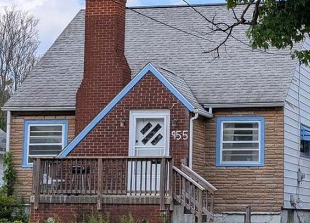 Property at 955 N Firestone Blvd, Akron, OH 44306, 3 beds, 1 bath