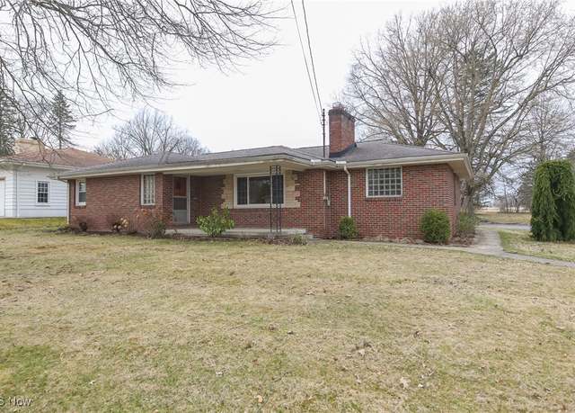 Property at 104 S Yorkshire Blvd, Austintown, OH 44515, 2 beds, 1 bath
