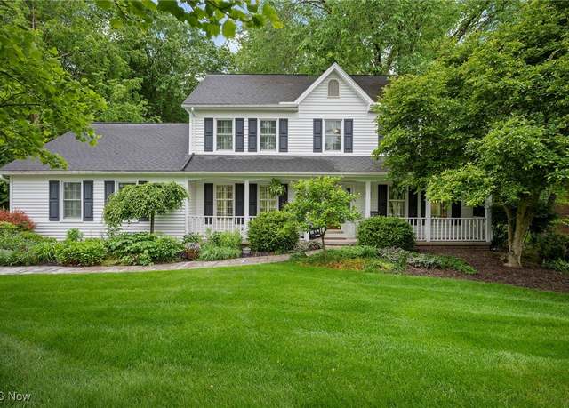 Property at 7658 Woodspring Ln, Hudson, OH 44236, 4 beds, 2.5 baths