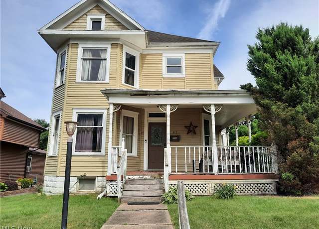 Property at 512 N 10th St, Cambridge, OH 43725, 4 beds, 1.5 baths