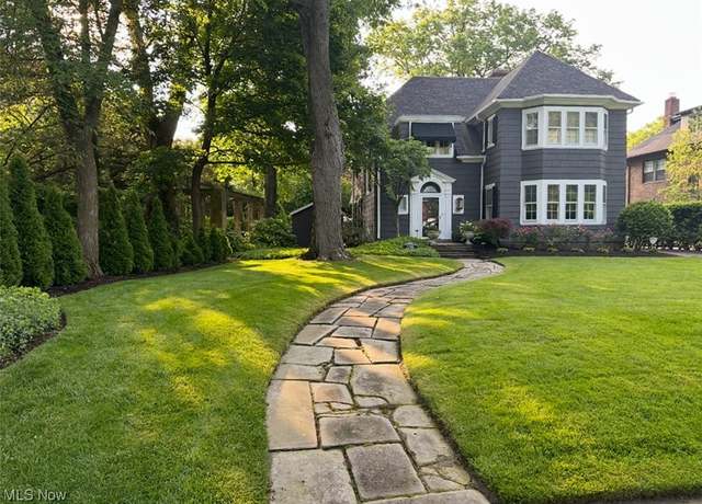 Property at 2299 Ardleigh Dr, Cleveland Heights, OH 44106, 5 beds, 3.5 baths