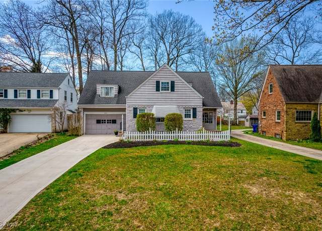 Property at 2304 South Belvoir Blvd, University Heights, OH 44118, 3 beds, 2.5 baths