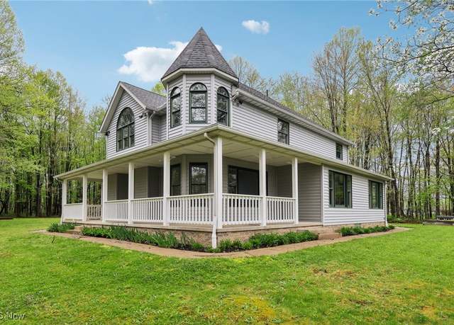 Property at 9210 Russellhurst Dr, Kirtland, OH 44094, 3 beds, 3.5 baths