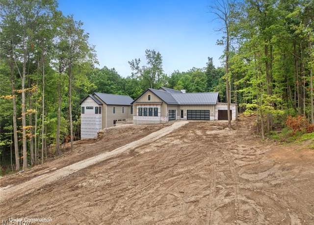 Property at 2324 Hard Rock Way, Hinckley, OH 44233, 4 beds, 6 baths