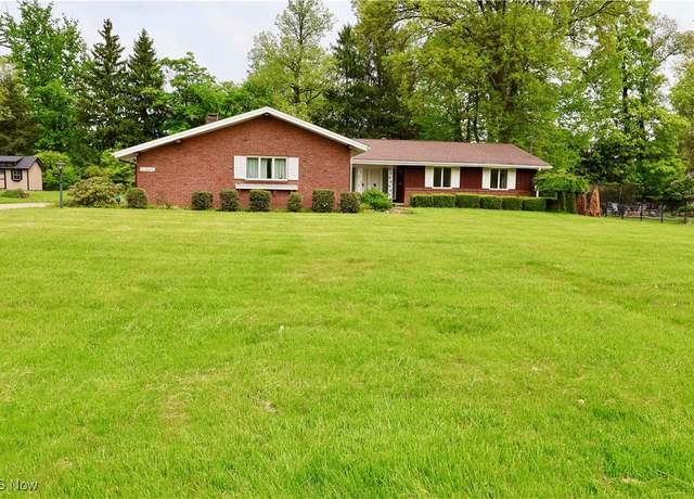 Property at 151 Northview Rd, Canfield, OH 44406, 3 beds, 2 baths