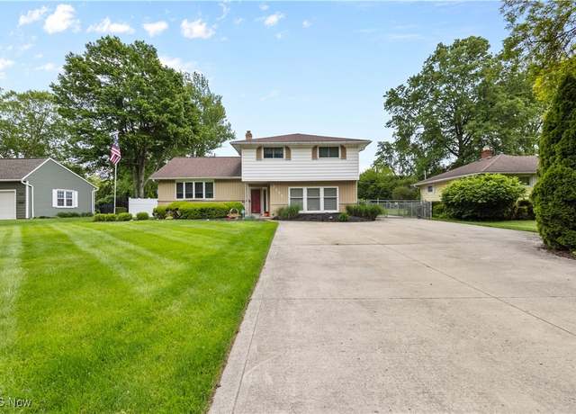 Property at 7255 Big Creek Pkwy, Middleburg Heights, OH 44130, 4 beds, 2 baths