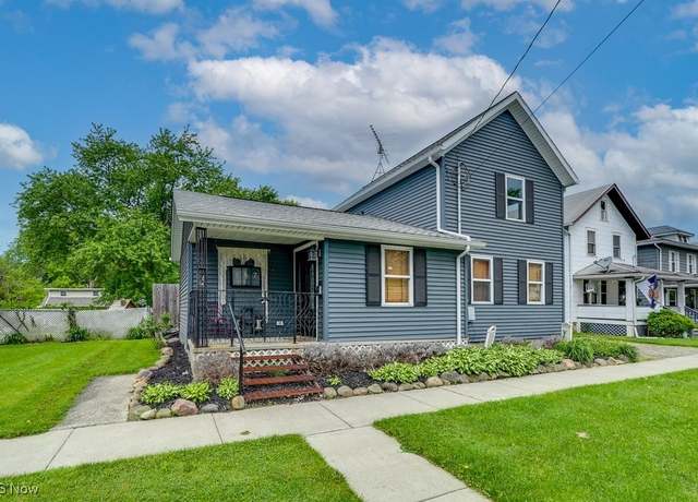 Property at 147 Vine St, Ravenna, OH 44266, 3 beds, 2 baths