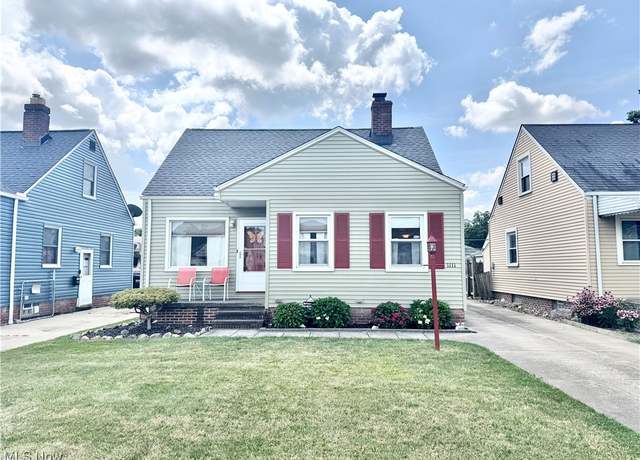 Property at 1111 Clearview Ave, Parma, OH 44134, 3 beds, 2 baths