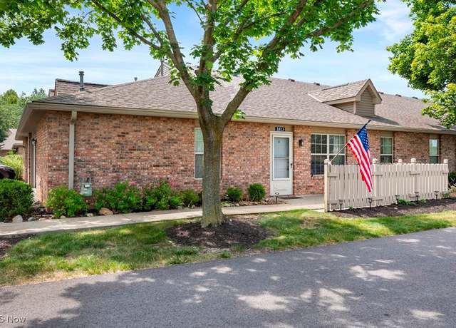 Property at 2813 Shakespeare Ln, Avon, OH 44011, 2 beds, 2 baths