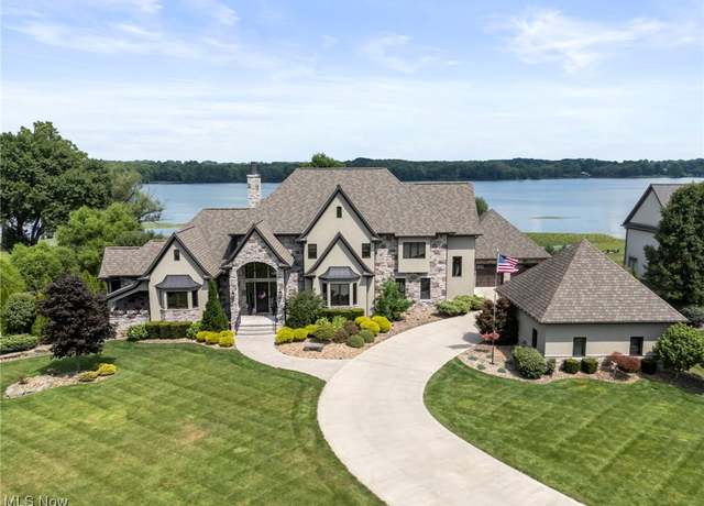 Property at 455 Via Avellino St, North Lima, OH 44452, 6 beds, 6 baths