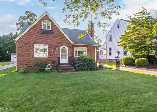 Property at 1311 Homeland Dr, Rocky River, OH 44116, 3 beds, 3 baths