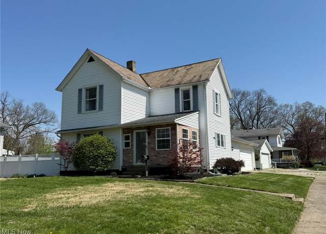Property at 1519 N Wooster Ave, Dover, OH 44622, 3 beds, 2 baths
