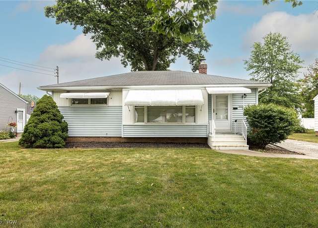 Property at 365 Beebe Ave, Elyria, OH 44035, 3 beds, 2 baths