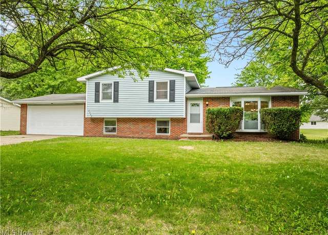 Property at 2345 Zircon St NE, Canton, OH 44721, 3 beds, 1.5 baths