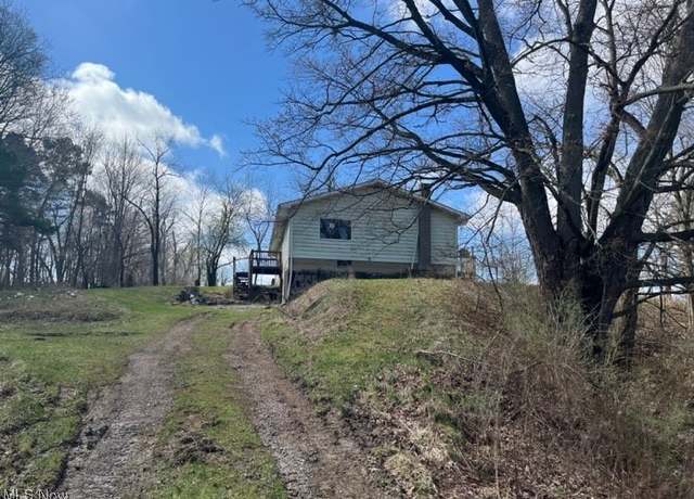 Property at 15365 Nash Rd, Burton, OH 44021, 5 beds, 2.5 baths