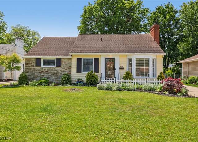 Property at 20329 Marian Ln, Rocky River, OH 44116, 4 beds, 3 baths