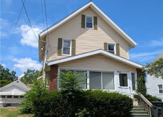 Property at 543 Thelma Ave, Akron, OH 44314, 4 beds, 1 bath