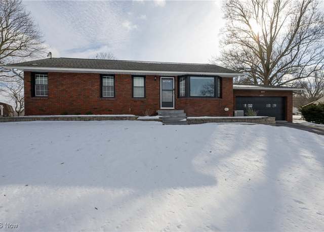 Property at 2326 State Route 39 NW, Dover, OH 44622, 3 beds, 2 baths