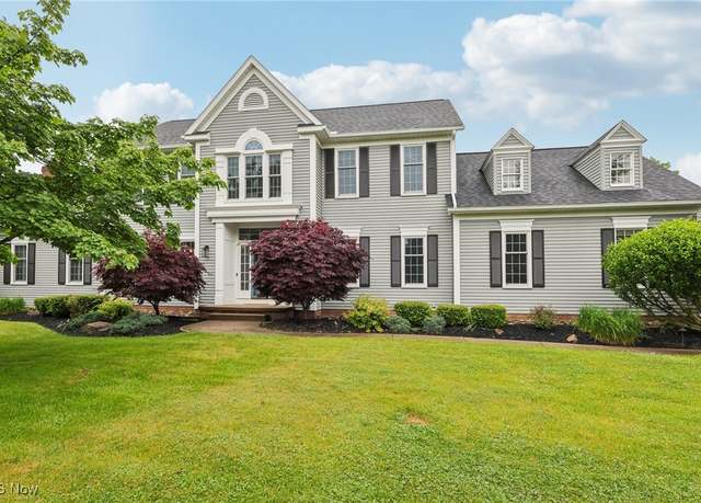 Property at 6776 Saint Regis Blvd, Hudson, OH 44236, 4 beds, 3.5 baths