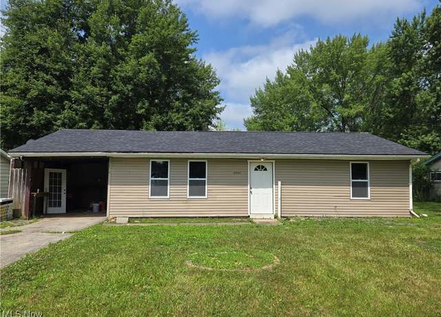 Property at 2500 Redgate Ln, Austintown, OH 44511, 3 beds, 1 bath