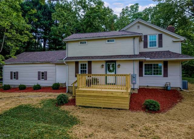 Property at 3695 S Hametown Rd, Norton, OH 44203, 4 beds, 1.5 baths