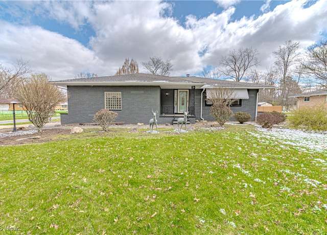 Property at 9135 Vista Dr, North Royalton, OH 44133, 3 beds, 2.5 baths