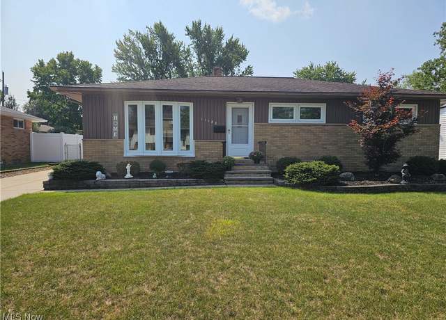 Property at 11183 Johnson Dr, Parma, OH 44130, 3 beds, 2 baths
