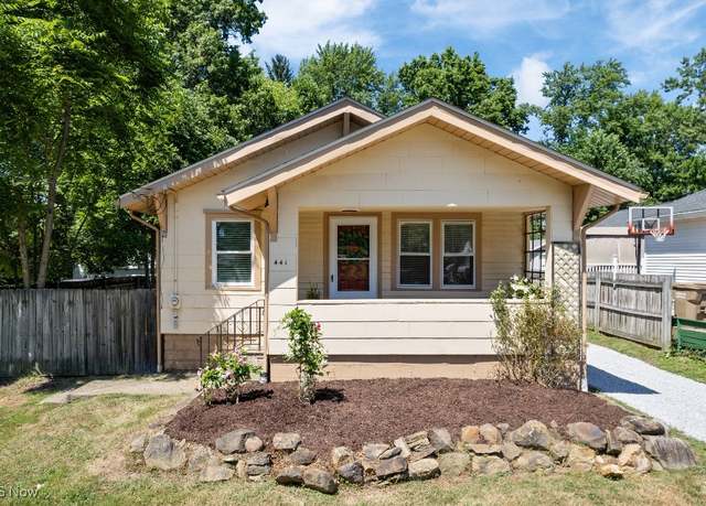 Property at 441 Magnolia Ave, Cuyahoga Falls, OH 44221, 2 beds, 1 bath