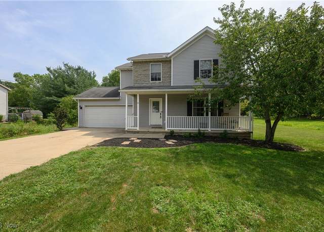 Property at 6540 Lorraine Ave NW, Massillon, OH 44646, 3 beds, 2.5 baths