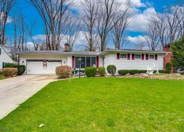Property at 3720 Amherst Ave, Lorain, OH 44052, 3 beds, 2.5 baths