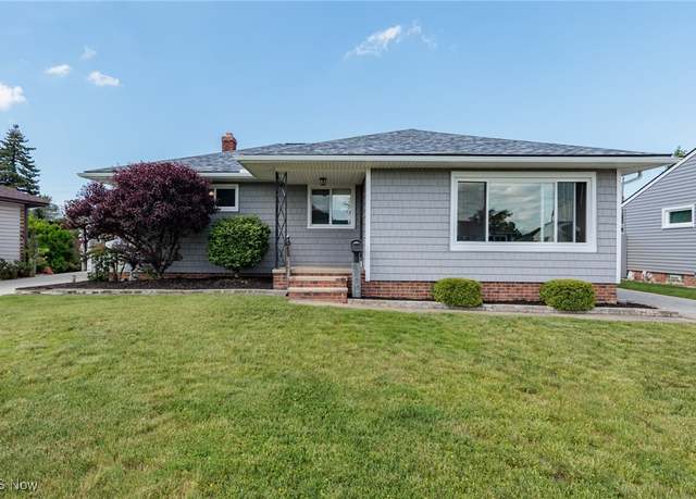 Property at 11060 Sharon Dr, Parma, OH 44130, 3 beds, 1 bath