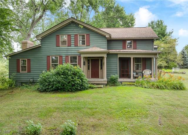 Property at 13130 Williamsburg Ave NW, Uniontown, OH 44685, 4 beds, 2 baths