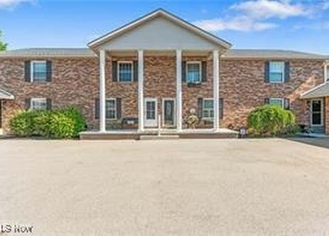 Property at 1246 W Maple St Unit 4A, North Canton, OH 44720, 2 beds, 1.5 baths