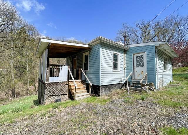 Property at 276 Drain St, East Liverpool, OH 43920, 2 beds, 1 bath