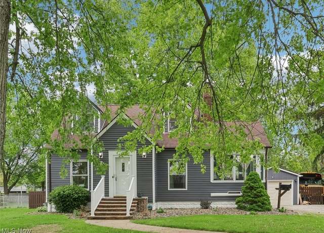Property at 14223 Pearlview Dr, Strongsville, OH 44136, 4 beds, 1 bath