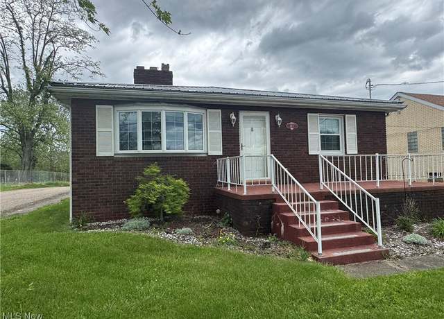 Property at 241 Summit Ave, Mingo Junction, OH 43938, 3 beds, 1 bath