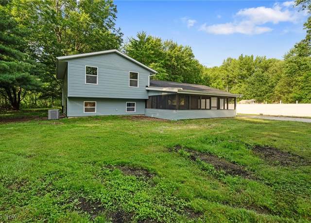 Property at 4232 Wilson Rd, Ravenna, OH 44266, 3 beds, 1.5 baths
