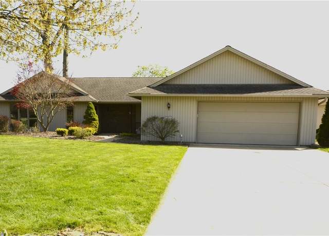Property at 8824 Gatewood Dr, North Ridgeville, OH 44039, 3 beds, 2 baths