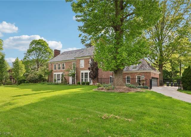 Property at 800 Merriman Rd, Akron, OH 44303, 5 beds, 5.5 baths