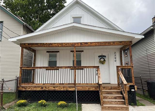 Property at 3290 W 23rd Pl, Cleveland, OH 44109, 3 beds, 2.5 baths