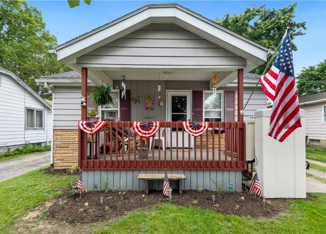 Property at 894 Sutherland Ave, Akron, OH 44314, 4 beds, 1.5 baths
