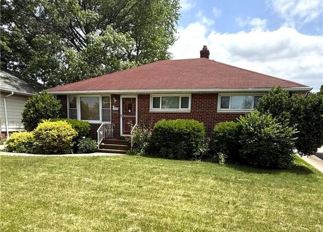Property at 12324 Orme Rd, Garfield Heights, OH 44125, 3 beds, 2 baths