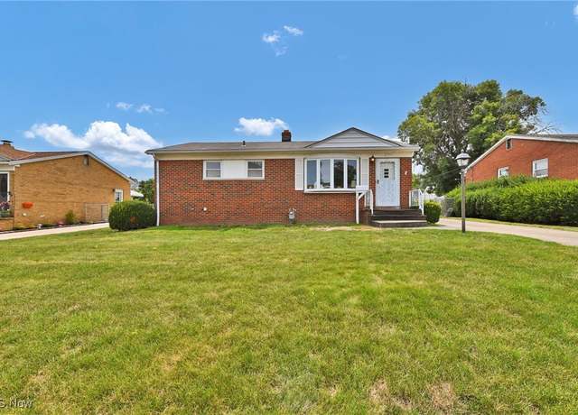 Property at 2755 Marda Dr, Parma, OH 44134, 3 beds, 2 baths