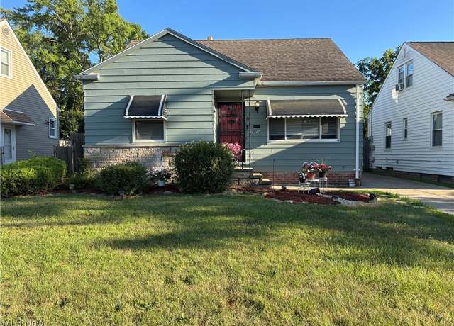 Property at 19208 Longview Ave, Maple Heights, OH 44137, 3 beds, 2 baths
