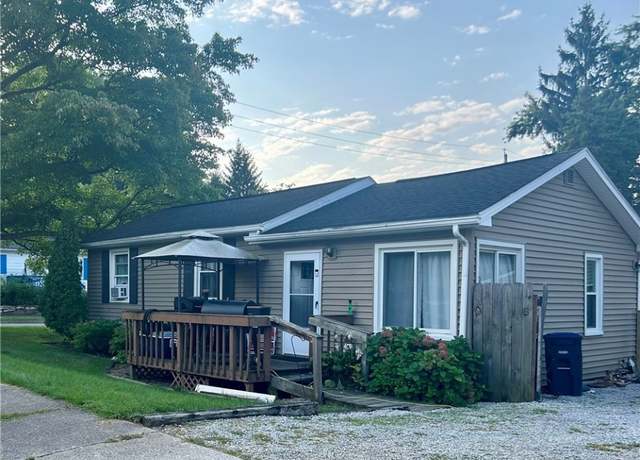 Property at 1040 Jean Ave, Akron, OH 44310, 3 beds, 1 bath