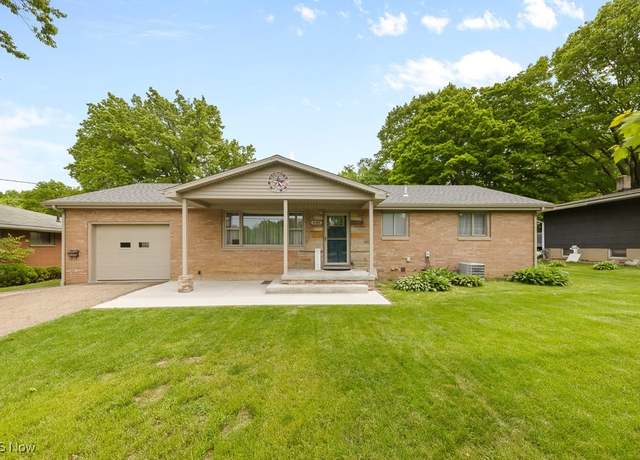 Property at 640 Fernwood Blvd, Alliance, OH 44601, 3 beds, 2 baths